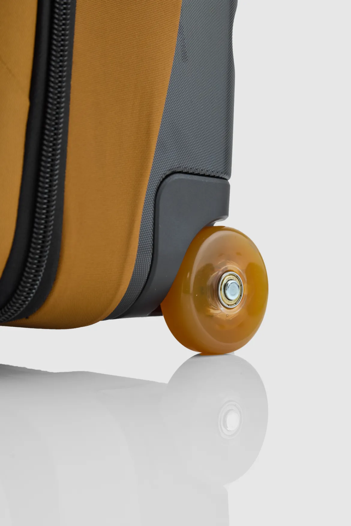 Discovery Wheeled Duffle