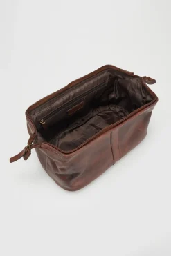 Flynn Leather Washbag