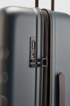 Icon Stripe 78cm Suitcase